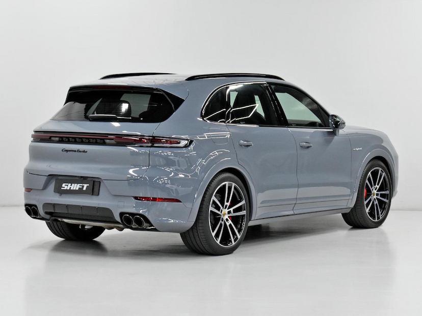 Foto do veículo PORSCHE CAYENNE  TURBO 4.0 V8 599CV (HIBRIDO) 2024 26.390 KM 990.000,00