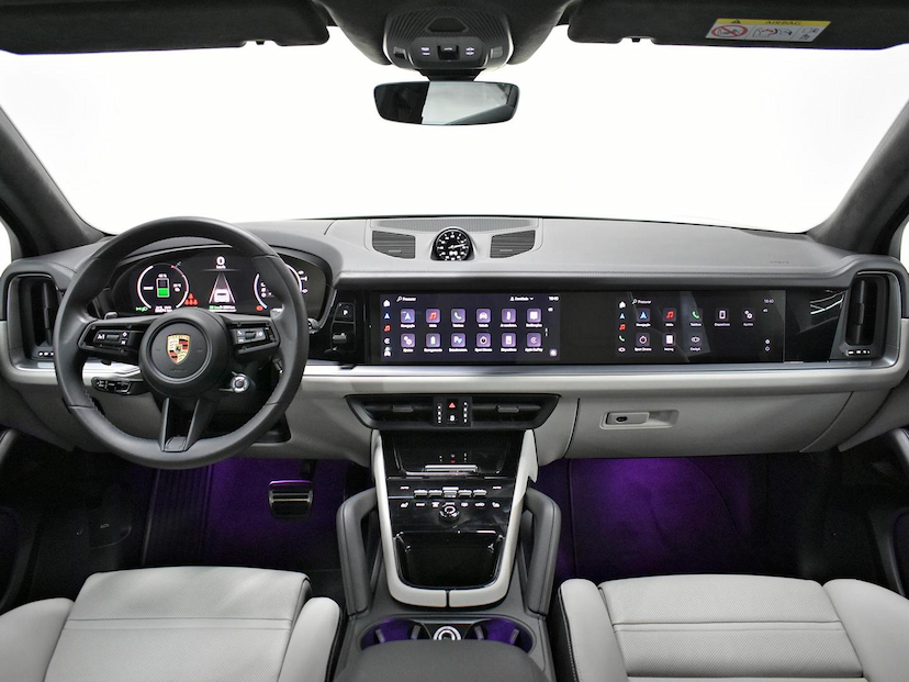 Foto do veículo PORSCHE CAYENNE  TURBO 4.0 V8 599CV (HIBRIDO) 2024 26.390 KM 990.000,00