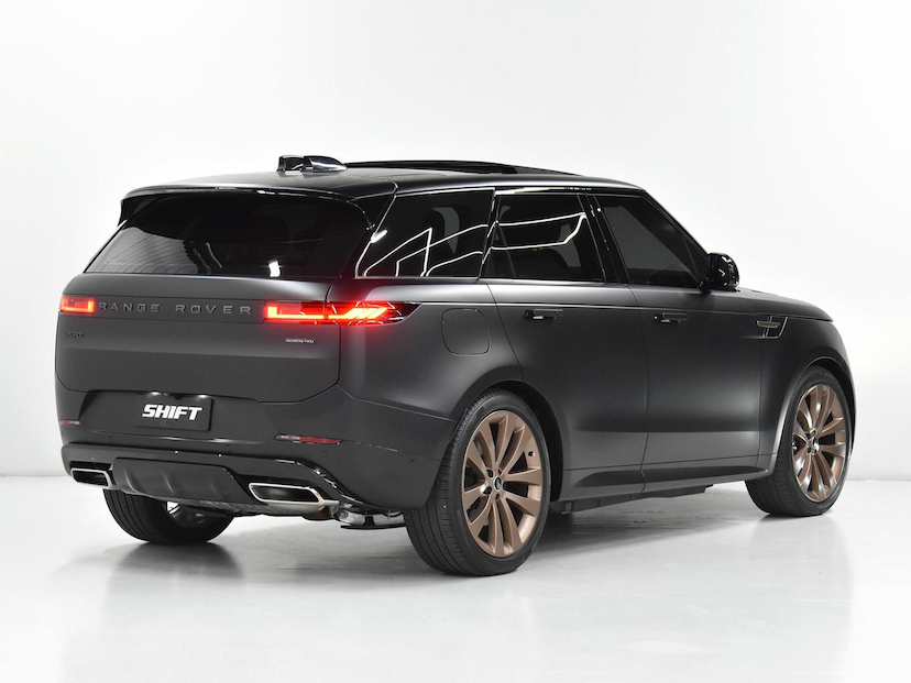 Foto do veículo LAND ROVER RANGE ROVER AUTOBIOGRAPHY RANGE R. . 3.0 P550E (HÍB.) 2025 9.225 KM 1.030.000,00