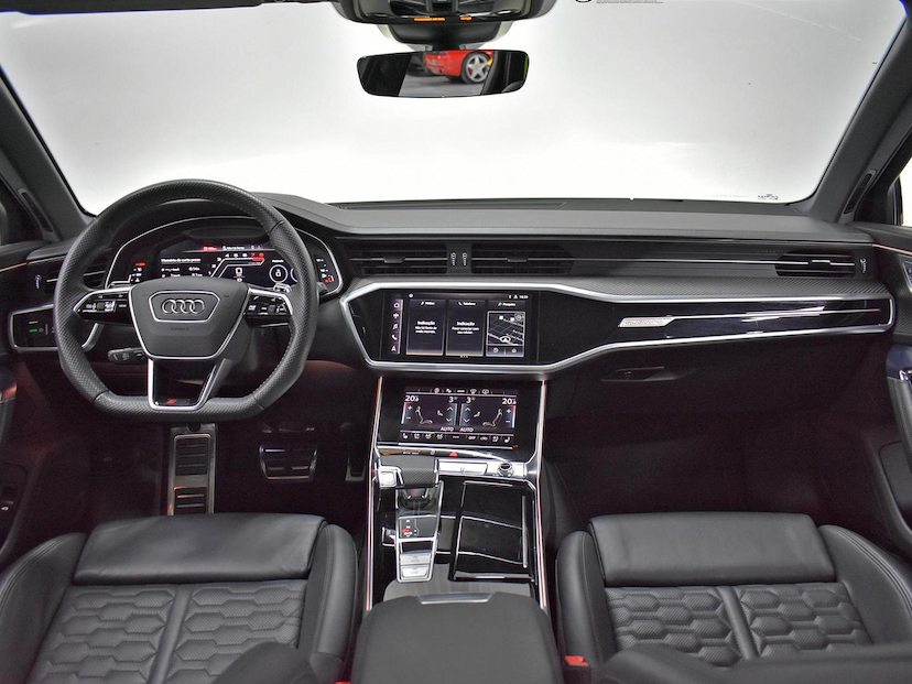 Foto do veículo AUDI RS6  4.0 AVANT TFSI BI-TB QUAT.TIP.(HIB.) 2021 26.220 KM 787.000,00