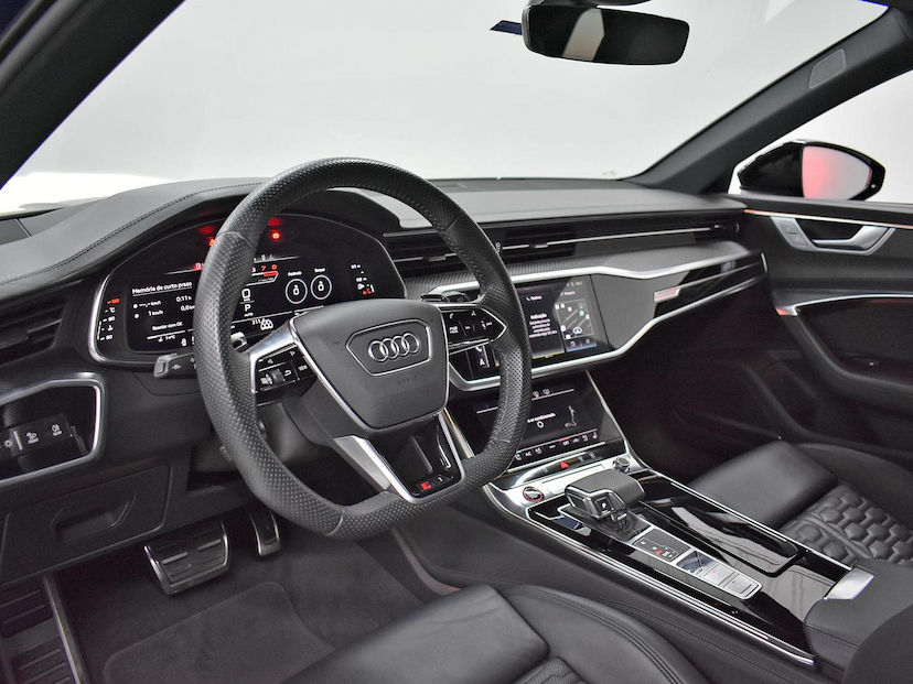 Foto do veículo AUDI RS6  4.0 AVANT TFSI BI-TB QUAT.TIP.(HIB.) 2021 26.220 KM 787.000,00