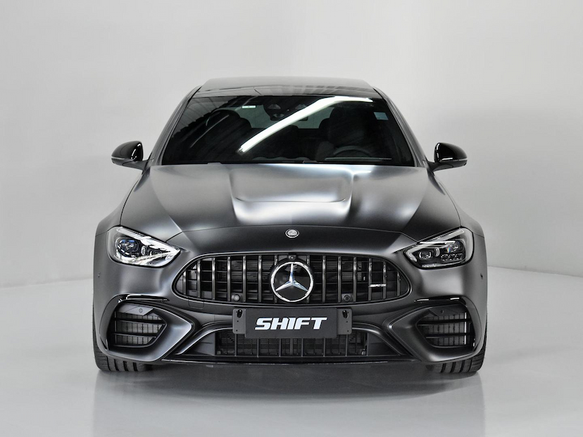 Foto do veículo MERCEDES-BENZ C 63 AMG C-63 AMG S E PERFORMANCE (HÍBRIDO) 2024 4.475 KM 770.000,00