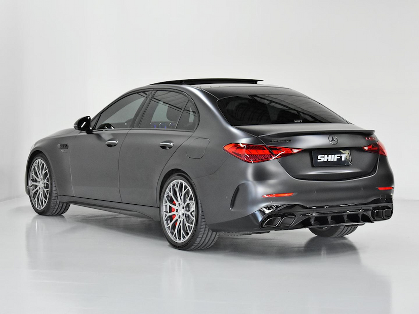 Foto do veículo MERCEDES-BENZ C 63 AMG C-63 AMG S E PERFORMANCE (HÍBRIDO) 2024 4.475 KM 770.000,00