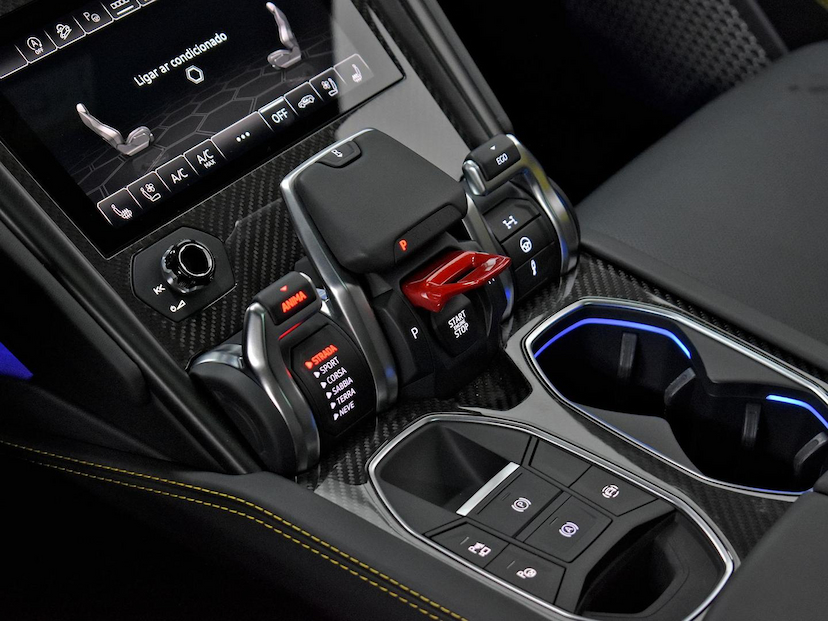 Foto do veículo LAMBORGHINI URUS  LP 650 4 2022 16.150 KM 2.770.000,00