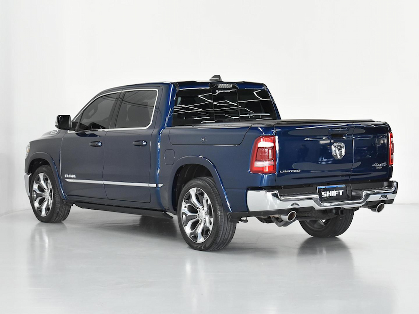 Foto do veículo RAM 1500  LIMITED 5.7 CD 4X4 AUT. 2024 25.245 KM 450.000,00