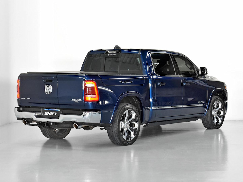 Foto do veículo RAM 1500  LIMITED 5.7 CD 4X4 AUT. 2024 25.245 KM 450.000,00