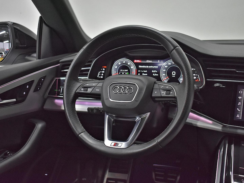 Foto do veículo AUDI Q8  PERF.BLACK 3.0 TFSI QUAT. S-TR/(HíB.) 2022 53.830 KM 360.000,00