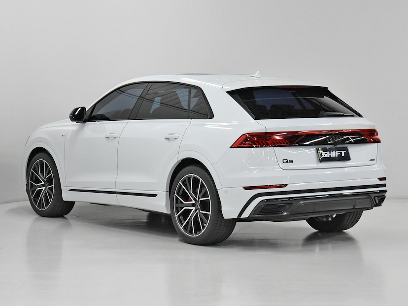 Foto do veículo AUDI Q8  PERF.BLACK 3.0 TFSI QUAT. S-TR/(HíB.) 2022 53.830 KM 360.000,00