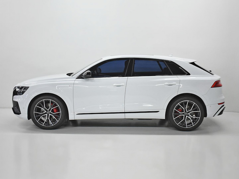 Foto do veículo AUDI Q8  PERF.BLACK 3.0 TFSI QUAT. S-TR/(HíB.) 2022 53.830 KM 360.000,00