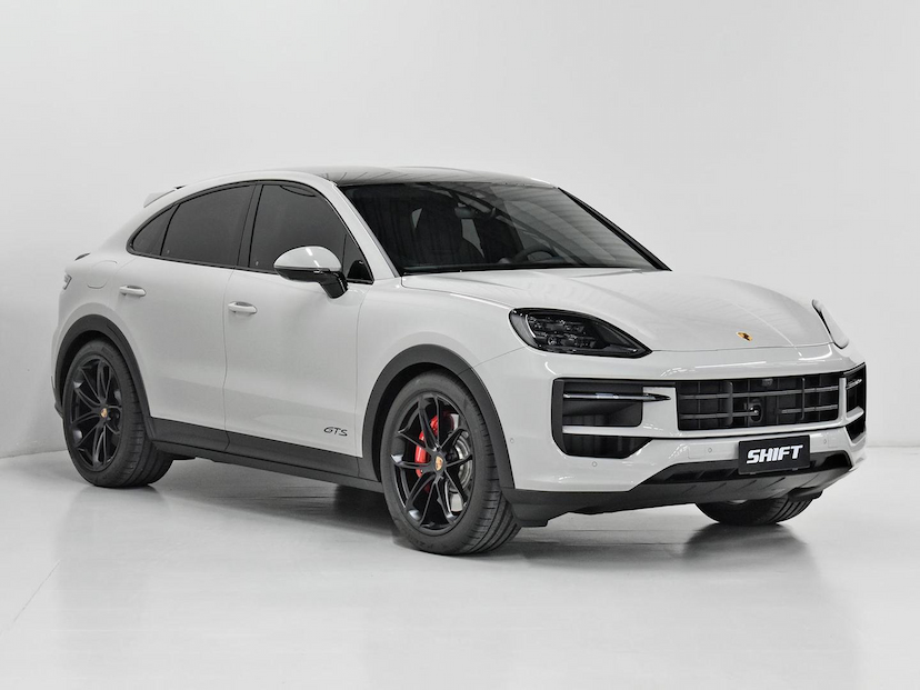 Foto do veículo PORSCHE CAYENNE  GTS COUPE 4.0 500CV 2026 990 KM 1.220.000,00