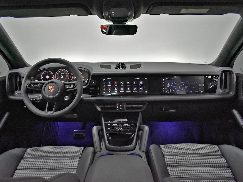 Foto do veículo PORSCHE CAYENNE  GTS COUPE 4.0 500CV 2026 990 KM 1.220.000,00
