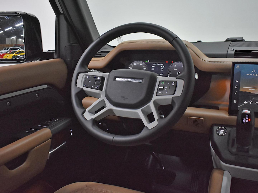 Foto do veículo LAND ROVER DEFENDER LAND ROVER  110 X-DY.HSE D350 DIE AUT. HIB 2025 10.915 KM 730.000,00