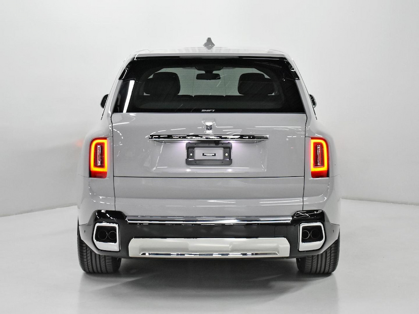 Foto do veículo ROLLS-ROYCE CULLINAN  6.7 V12 AUT. 2026 35 KM 8.000.000,00