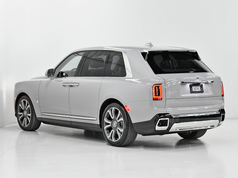 Foto do veículo ROLLS-ROYCE CULLINAN  6.7 V12 AUT. 2026 35 KM 8.000.000,00