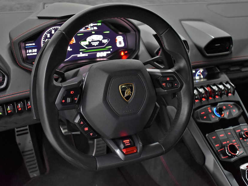 Foto do veículo LAMBORGHINI HURACÁN  LP 610-4 2015 13.965 KM 2.550.000,00