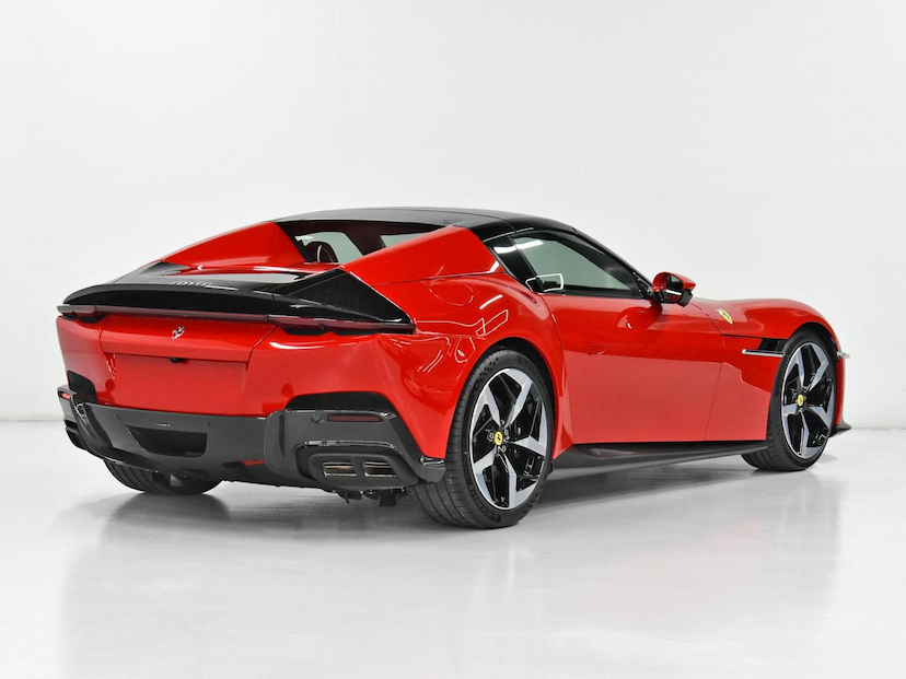 Foto do veículo FERRARI 12CILINDRI FERRARI  SPIDER 2026 90 KM 7.500.000,00