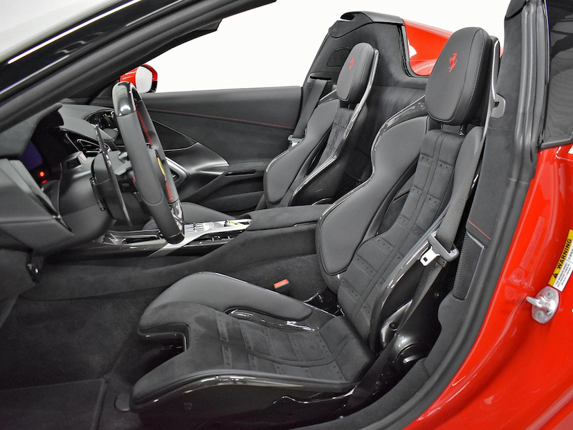 Foto do veículo FERRARI 12CILINDRI FERRARI  SPIDER 2026 90 KM 7.500.000,00