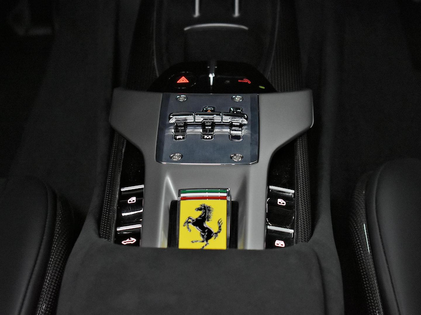 Foto do veículo FERRARI 12CILINDRI FERRARI  SPIDER 2026 90 KM 7.500.000,00