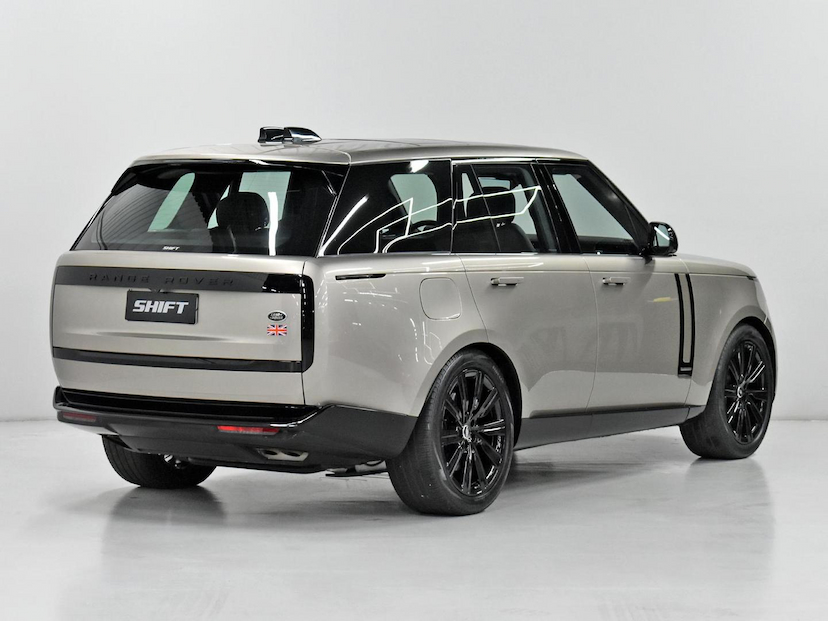 Foto do veículo LAND ROVER RANGE ROVER AUTOBIOGRAPHY  4.4 V8 TB 530CV AUT. 2023 19.910 KM 1.170.000,00