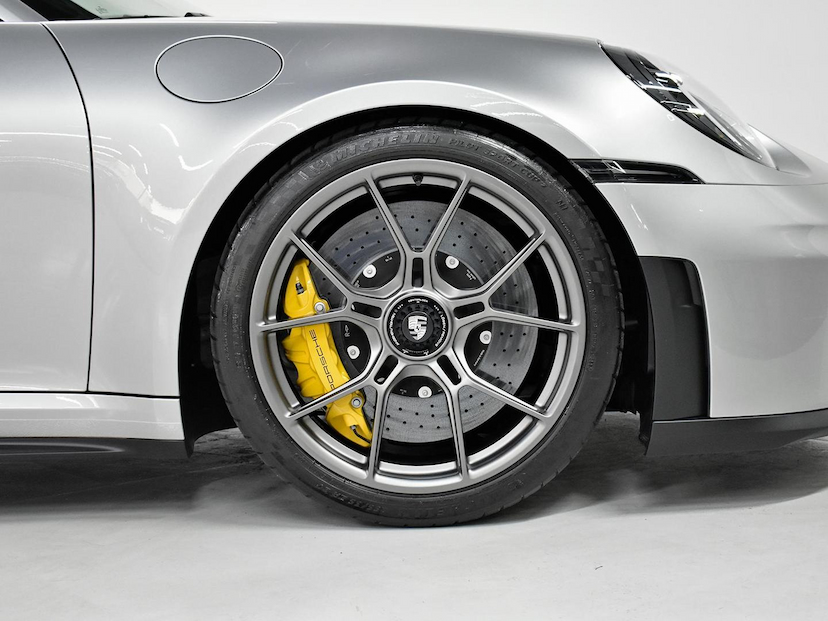 Foto do veículo PORSCHE 911  GT3 TOURING 2026 1.275 KM 2.350.000,00