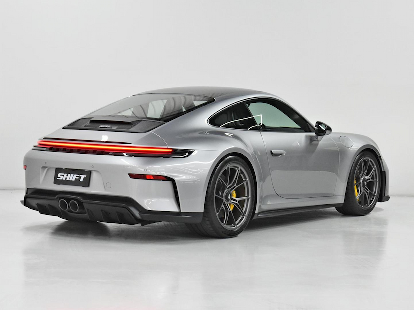 Foto do veículo PORSCHE 911  GT3 TOURING 2026 1.275 KM 2.350.000,00
