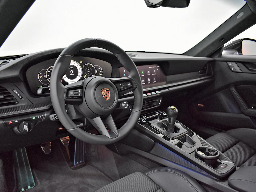 Foto do veículo PORSCHE 911  GT3 TOURING 2026 1.275 KM 2.350.000,00