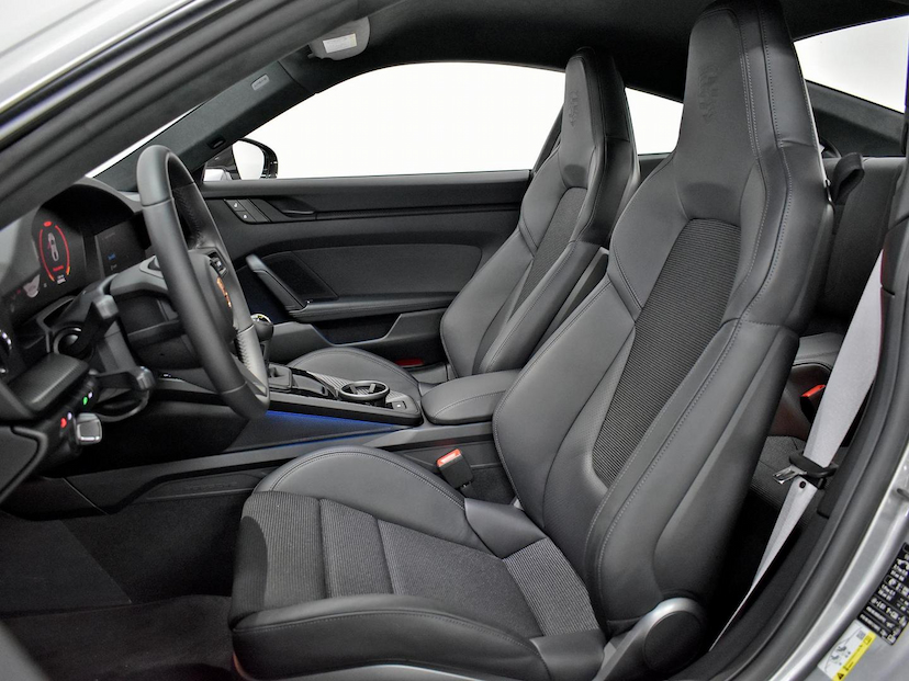 Foto do veículo PORSCHE 911  GT3 TOURING 2026 1.275 KM 2.350.000,00