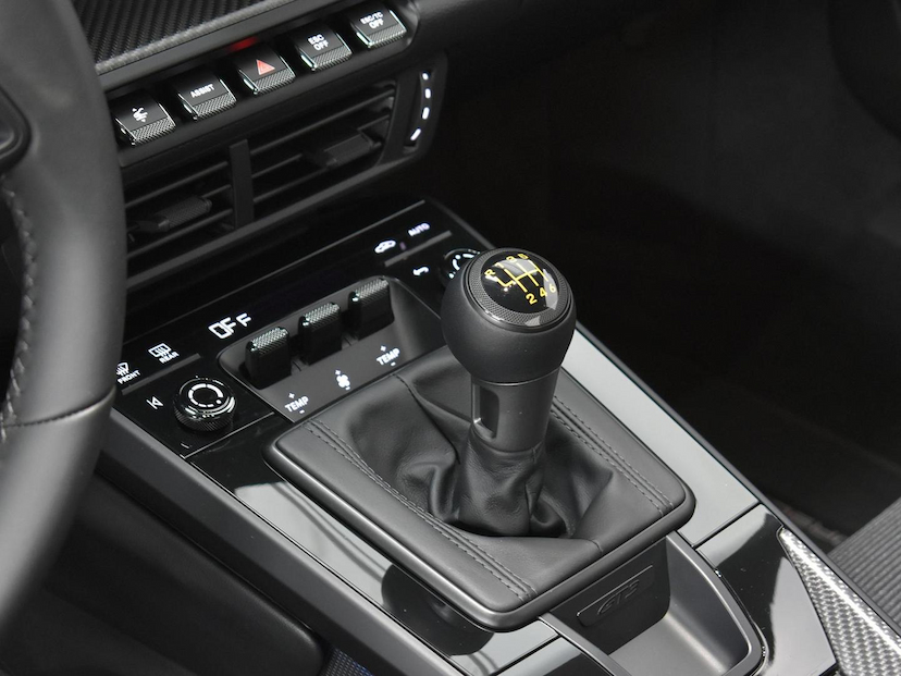 Foto do veículo PORSCHE 911  GT3 TOURING 2026 1.275 KM 2.350.000,00
