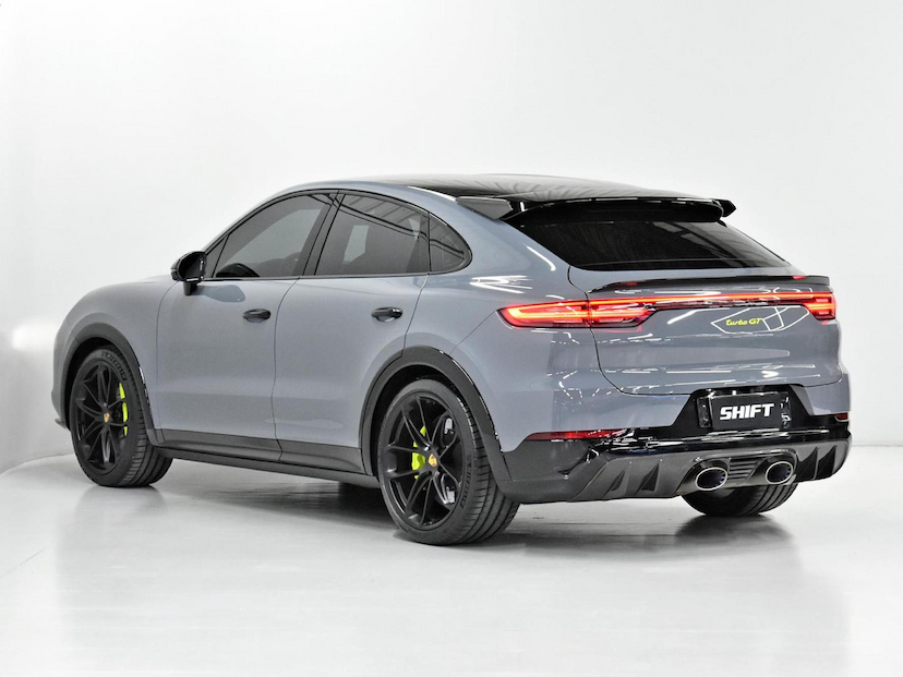 Foto do veículo PORSCHE CAYENNE  TURBO GT 4.0 V8 2023 27.890 KM 970.000,00