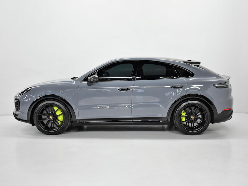 Foto do veículo PORSCHE CAYENNE  TURBO GT 4.0 V8 2023 27.890 KM 970.000,00