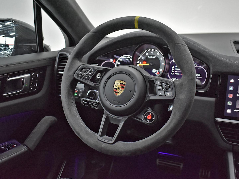 Foto do veículo PORSCHE CAYENNE  TURBO GT 4.0 V8 2023 27.890 KM 970.000,00