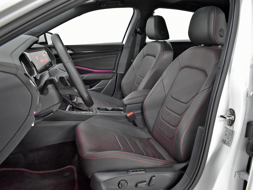 Foto do veículo VOLKSWAGEN JETTA  GLI 350 TSI 2.0 16V 4P TIPT. 2023 13.990 KM 199.000,00