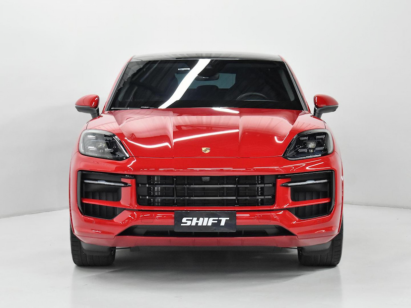 Foto do veículo PORSCHE CAYENNE  COUPE 3.0 V6 (HÍBRIDO) 2025 5.405 KM 895.000,00