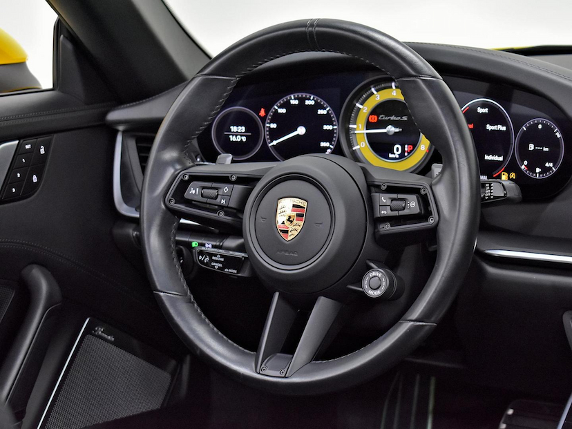 Foto do veículo PORSCHE 911  TURBO S CABRIOLET 3.6/3.8(991/992) 2023 8.730 KM 1.490.000,00