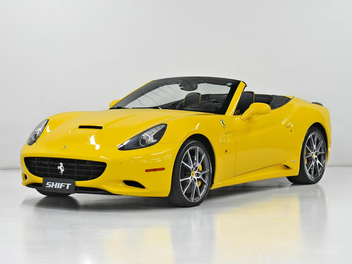Foto do veículo FERRARI CALIFORNIA  2013/2014 26.015 KM R$ 1.450.000,00
