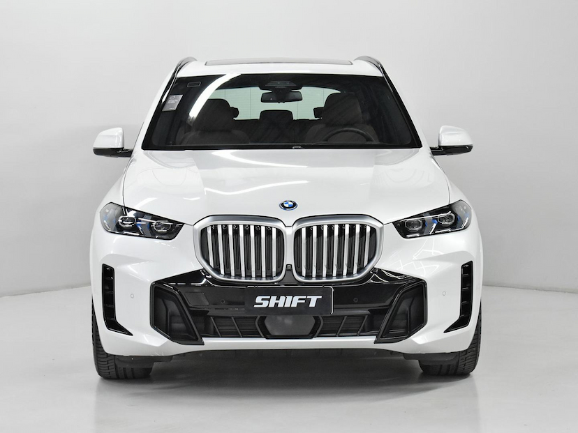 Foto do veículo BMW X5  XDRIVE 50E 3.0 M SPORT AUT. (HIBRIDO) 2026 13.005 KM 725.000,00