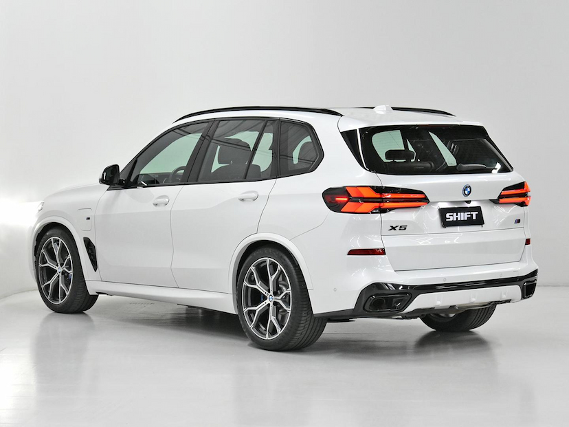 Foto do veículo BMW X5  XDRIVE 50E 3.0 M SPORT AUT. (HIBRIDO) 2026 13.005 KM 725.000,00