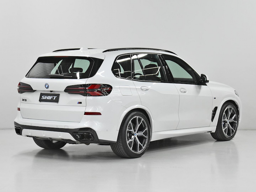 Foto do veículo BMW X5  XDRIVE 50E 3.0 M SPORT AUT. (HIBRIDO) 2026 13.005 KM 725.000,00