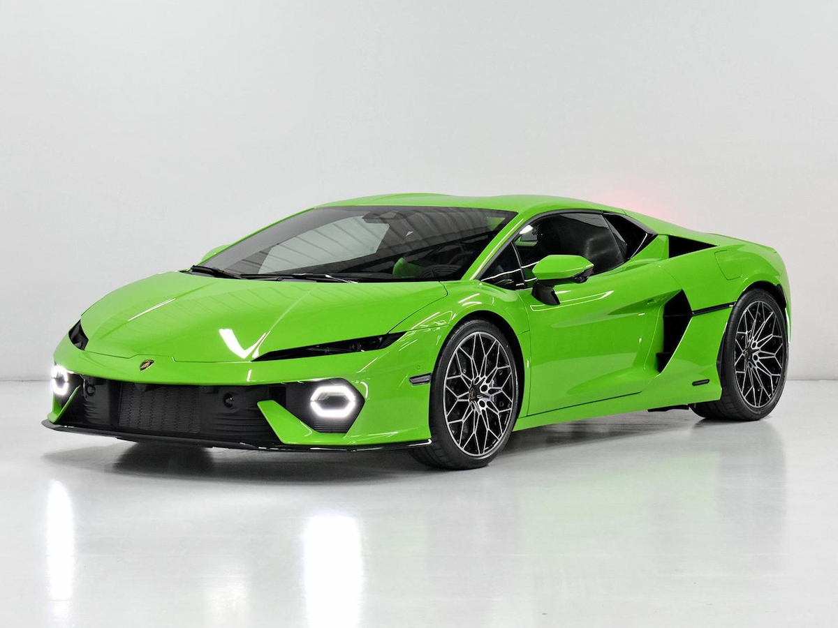 Foto do veículo LAMBORGHINI TEMERARIO  2026/2026 150 KM R$ 5.200.000,00