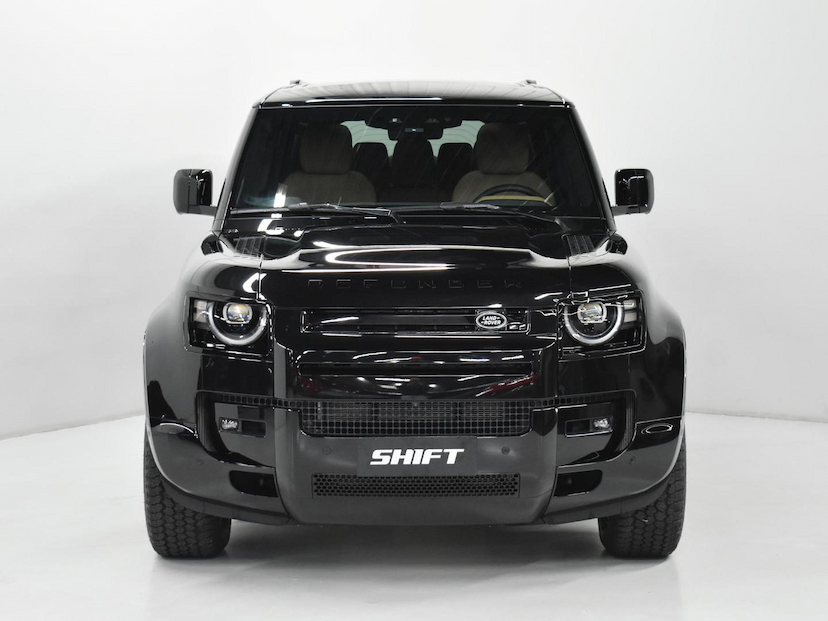 Foto do veículo LAND ROVER DEFENDER LAND ROVER  110 X-DY.HSE D350 DIE AUT. HIB 2026 630 KM 795.000,00