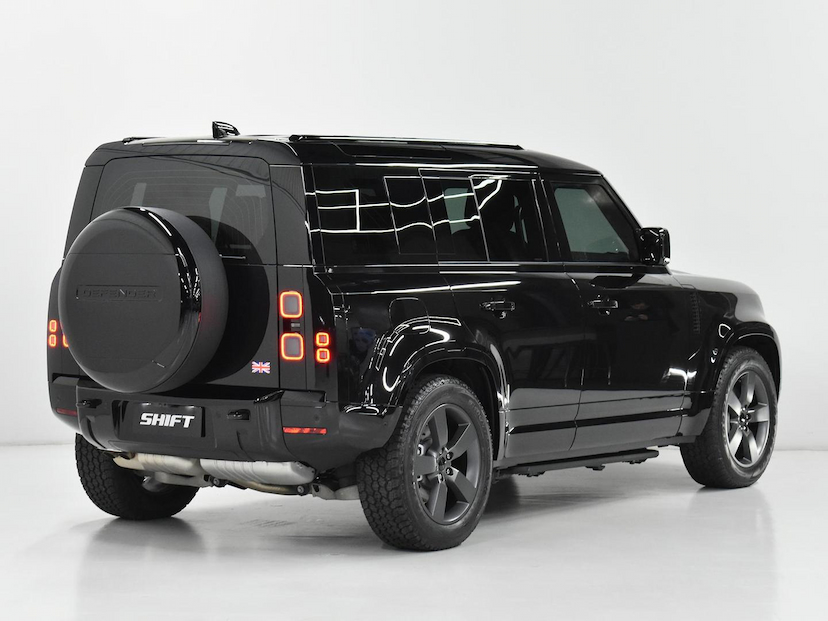 Foto do veículo LAND ROVER DEFENDER LAND ROVER  110 X-DY.HSE D350 DIE AUT. HIB 2026 630 KM 795.000,00