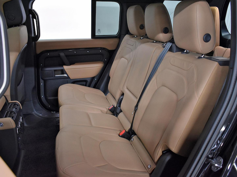 Foto do veículo LAND ROVER DEFENDER LAND ROVER  110 X-DY.HSE D350 DIE AUT. HIB 2026 630 KM 795.000,00