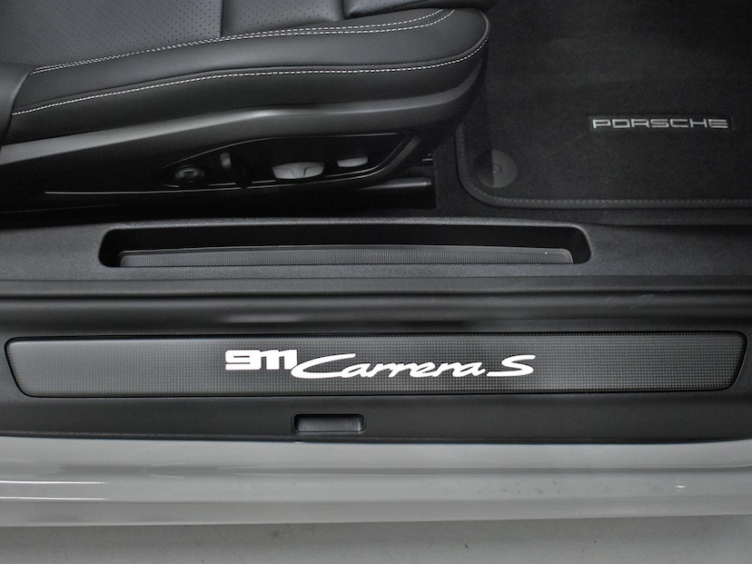 Foto do veículo PORSCHE 911  CARRERA S CABRIOLET 3.0 2022 9.445 KM 930.000,00