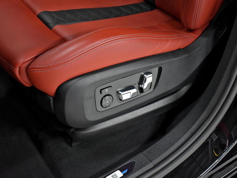 Foto do veículo BMW X6  M COMPETITION 4.4 V8 BI-TB (HIB) AUT. 2024 10.290 KM 890.000,00