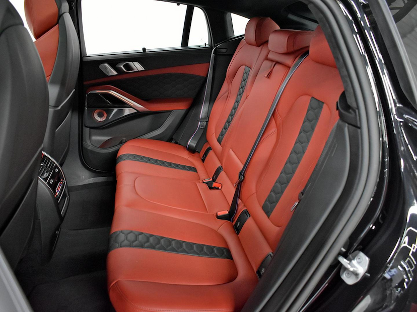 Foto do veículo BMW X6  M COMPETITION 4.4 V8 BI-TB (HIB) AUT. 2024 10.290 KM 890.000,00