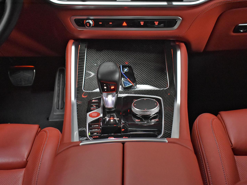 Foto do veículo BMW X6  M COMPETITION 4.4 V8 BI-TB (HIB) AUT. 2024 10.290 KM 890.000,00