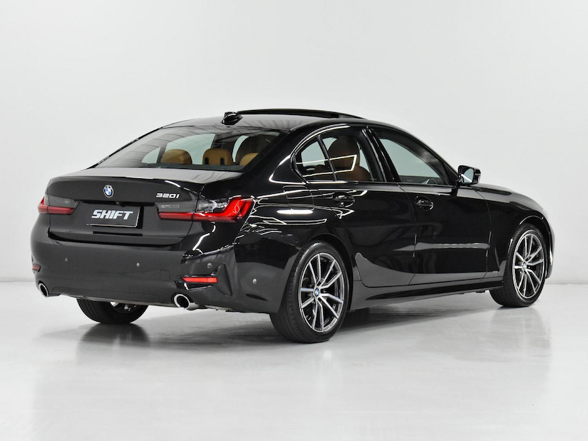 Foto do veículo BMW 320I 320 SPORT GP 184 CV 2022 52.360 KM 210.000,00