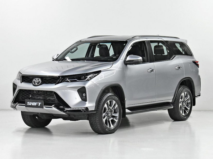 Foto do veículo TOYOTA HILUX  SW4 SRX PLAT. 4X4 2.8 TB DIE. AUT. 2025 22.280 KM 359.000,00