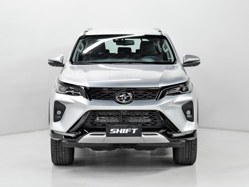 Foto do veículo TOYOTA HILUX  SW4 SRX PLAT. 4X4 2.8 TB DIE. AUT. 2025 22.280 KM 359.000,00