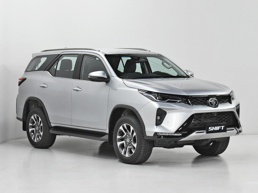 Foto do veículo TOYOTA HILUX  SW4 SRX PLAT. 4X4 2.8 TB DIE. AUT. 2025 22.280 KM 359.000,00